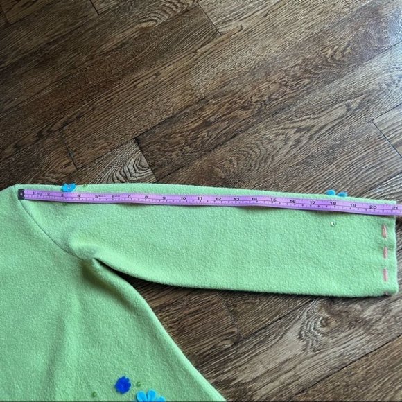 Vintage Y2K wool flower embroided sweater - Picture 8 of 8